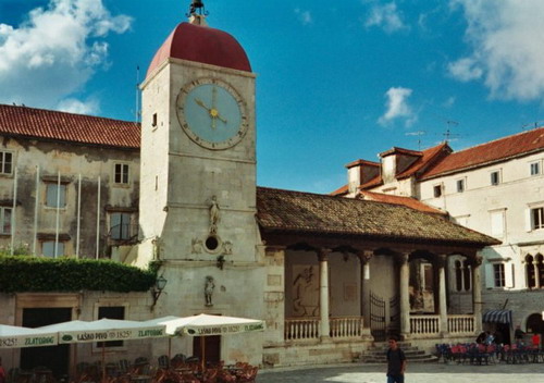 GRADSKA LO�A I TORANJ GRADSKOG SATA